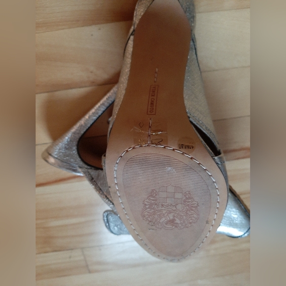Vince Camuto silver slide heels - Picture 2 of 3
